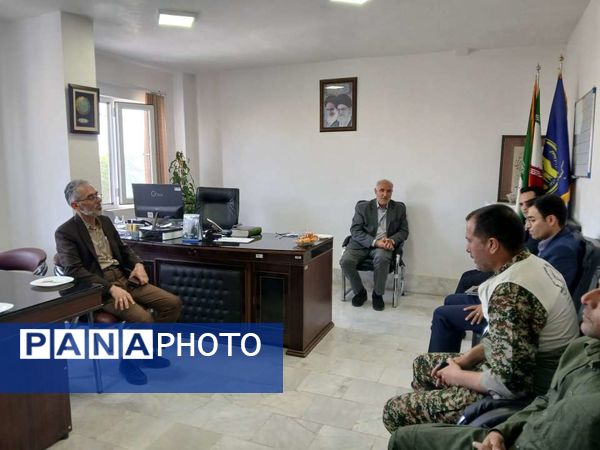 آغاز سال تحصیلی با اهدا کیف و لوازم تحریر به دانش‌آموزان تحت حمایت کمیته امداد در خلیل آباد