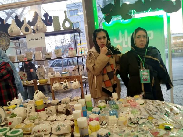 برگزاری نمایشگاه نوروزی ارغوان در فاروج
