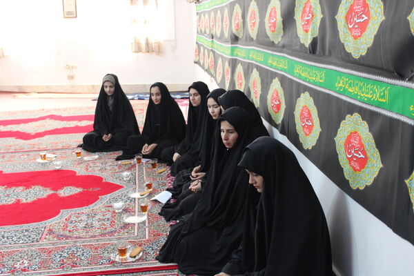 دیدار جمعی از دانش آموزان دبیرستان فاطمه الزهرا (س) با امام جمعه سملقان