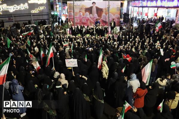اقتدار و آمادگی دختران البرزی در رژه «جان فدای البرزی» پاسخی به هجمه‌ها در دهه کرامت