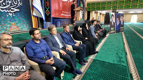 تجمع دو هزار نفری دانش‌آموزان زنجان در سوگ رهبر شهید انقلاب