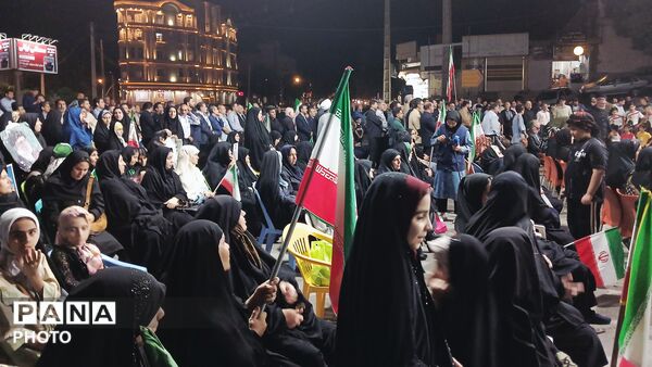 تجدید بیعت با رهبر و آرمان‌های انقلاب در خرم آباد