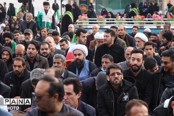 برپایی باشکوه نماز عید فطر در یزد