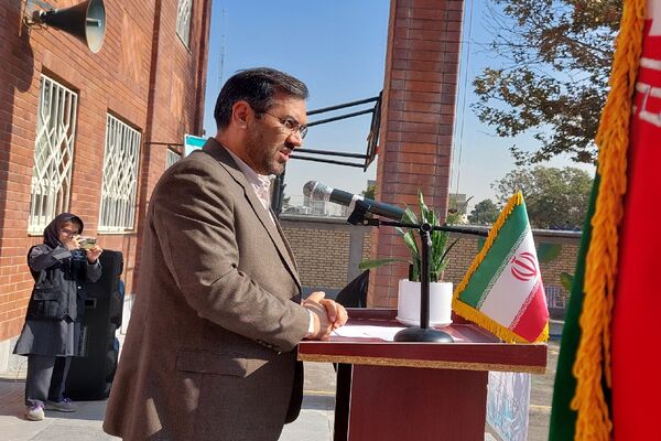 آیین نواختن زنگ استاندارد در هنرستان صدیقه ناظران 