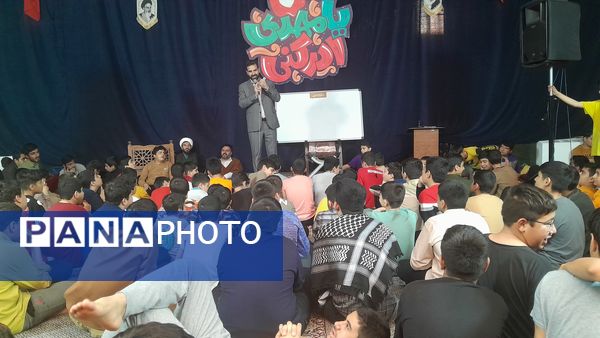 کلاس آموزش سواد رسانه در اعتکاف دانش‌آموزی سه روز در بهشت نیشابور