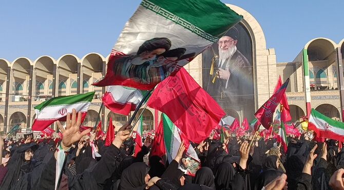 مصلا؛ میعادگاهِ بی‌قرارها؛ وقتی تهران در آغوشِ شهید آرام گرفت