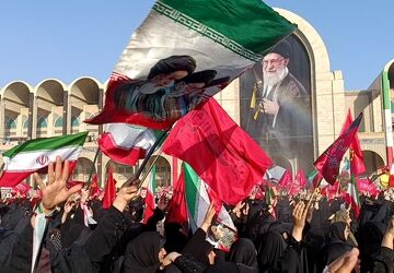 مصلا؛ میعادگاهِ بی‌قرارها؛ وقتی تهران در آغوشِ شهید آرام گرفت