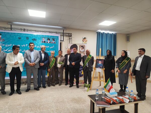 خشت‌گذاری همزمان ۳ باب مدرسه خیری مشارکتی 12 کلاسه در فردیس