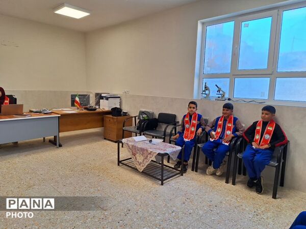 روز بدون کیف در آموزشگاه شهید ذوالفقاری روستای احمد آباد