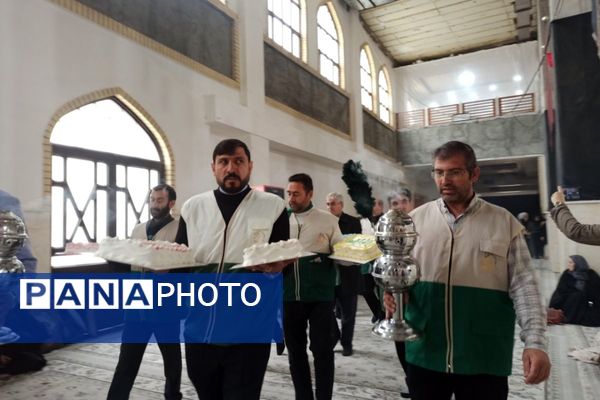 مدرسه شهید لطفی بهارستان‌دو میزبان جشن دهه فجر 