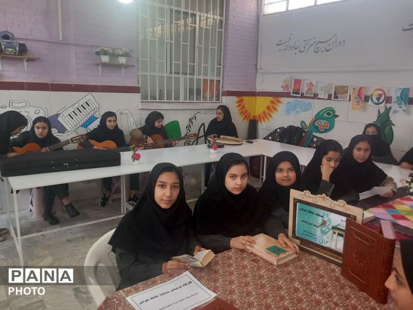 مسابقات حافظ خوانی در دبیرستان شهید محمدی پور خلیل آباد