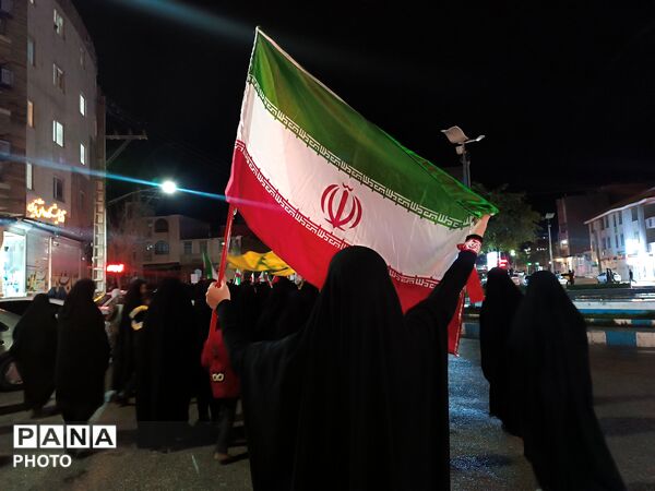 به احترام یار دبستانی ایست