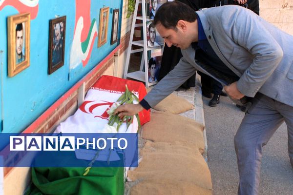 جشن حضور تا ظهور در هنرستان فرزانگان بهارستان ۲