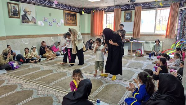 کلاس هوش و مهارت دانش آموزان و اولیای پایه اول در آمل