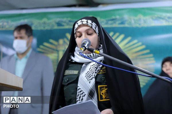 شکوه حضور دختران ساوجبلاغ در جشن دهه کرامت 