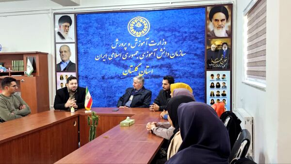 نشست صمیمی رحمت الله رضایی با اعضای سازمان دانش‌آموزی استان گلستان