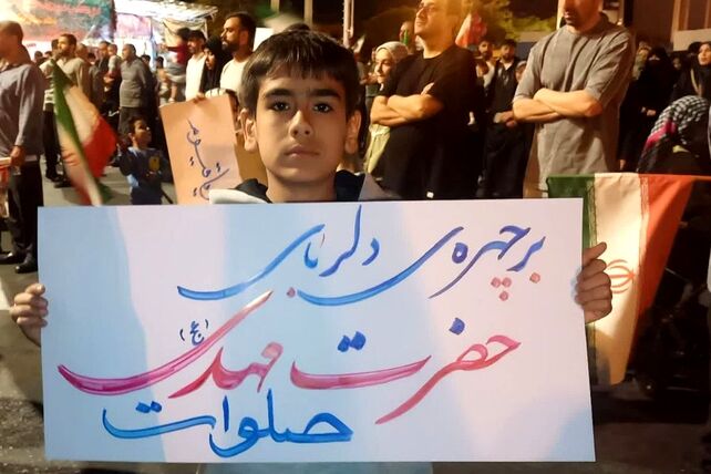 شور و حماسه مردمی در شهرستان شهید پرور قرچک در صدو ششمین شب از تجمعات مردمی 