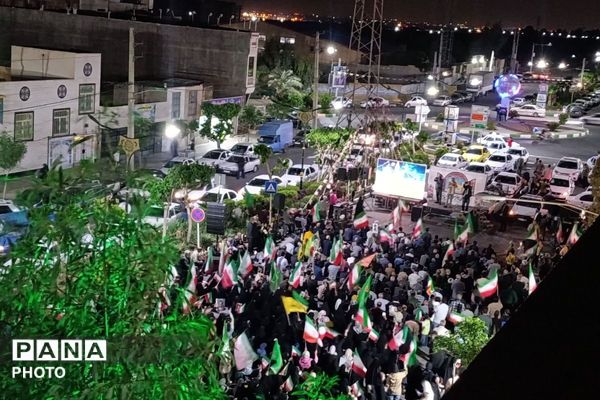 قیامدشت در قاب نور و باران؛ روایت تصویری از حال و هوای وصف ناپذیر این شب های شهر قیامدشت