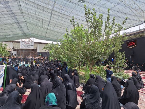 مراسم عاشورای حسینی در انگورستان ملک اصفهان