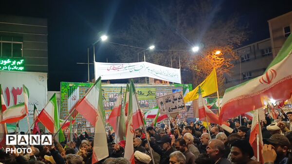 مدیرکل آموزش و پرورش استان مهمان ویژه‌ راهپیمایی شبانه دانش‌آموزان اسدآباد