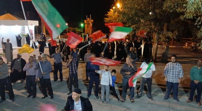 خروش شبانه دیار کهن فراهان در دفاع از آرمان‌های انقلاب
