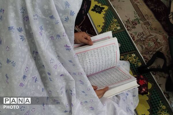 دانش‌آموزان بهارستان؛ جلوه‌گر پیوند مدرسه با معنویت در نماز جمعه