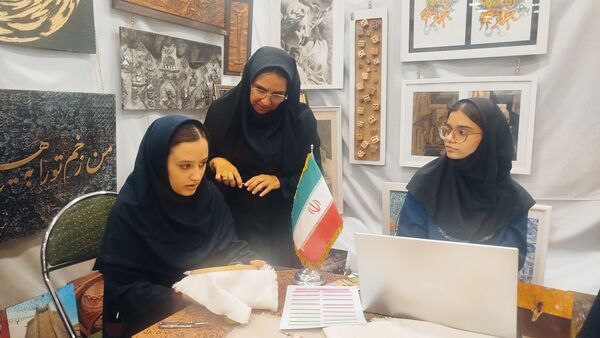 حضور پررنگ هنرستان‌های منطقه پنج تهران در نمایشگاه کارنمای تحول هنرستان‌های شهر تهران