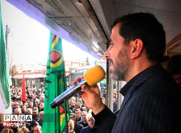 بیعت مردم کبودرآهنگ با رهبر جدید انقلاب اسلامی
