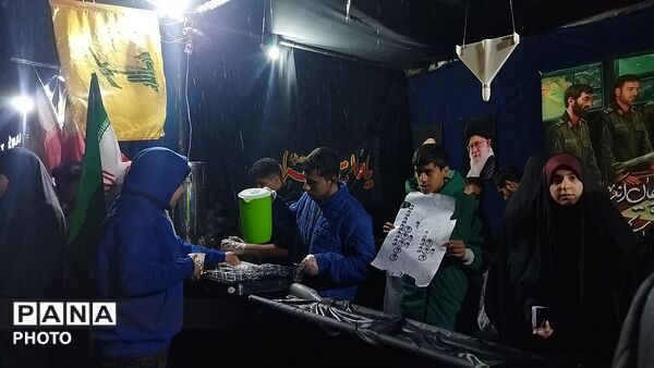 گذری بر موکب هلال سبز اهل بیت در بلوار فضل نیشابور 