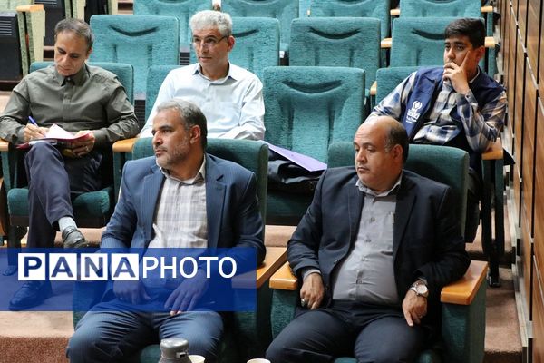 حضور مدیران ناحیه دو شهرری در مراسم تقدیر از مدیر و معاونین اسبق ناحیه 