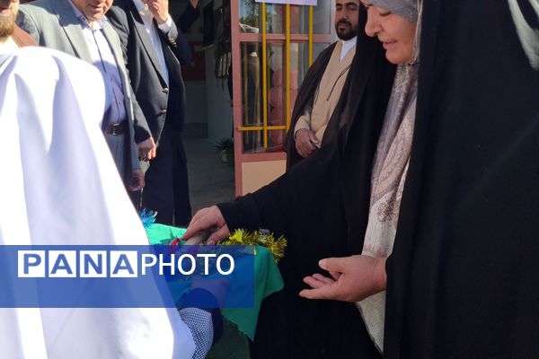 آیین نواختن زنگ ایثار و مقاومت در مدارس آباده