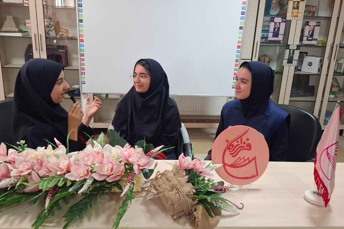 گفت و گوی ویژه رادیو پانا ملارد با دانش آموزان حائز رتبه سوم کشوری در مسابقات نوجوان خوارزمی
