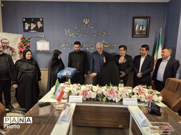 آیین سپاس معلم در آموزش و پرورش ناحیه ۴ تبریز