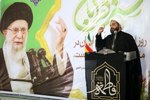 دانش‌آموزان بندرخمیر پیشگام در تجدید میثاق با آرمان‌های استکبارستیزی
