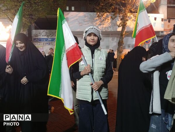 حضور مردم شهرستان نظرآباد در چهلم شهدای میناب 