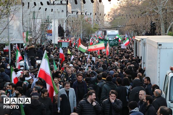 بدرقه پیکر مطهر شهدای حملات آمریکایی - صهیونیستی