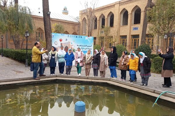 بازدید دانش‌آموزان دبستان صدیقی از آیین اختتامیه رویداد ملی دارالفنون
