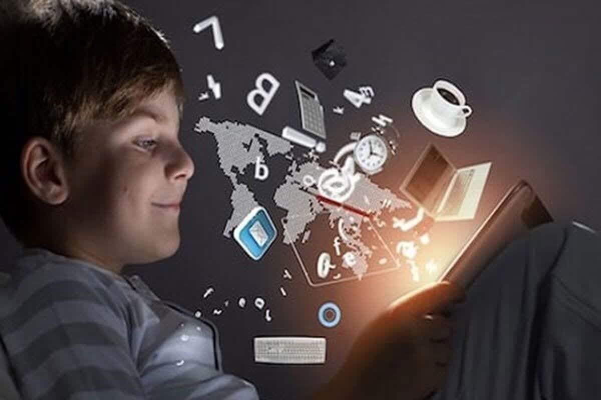 با افراد ناشناس در فضای مجازی ارتباط صمیمی برقرار نکنید