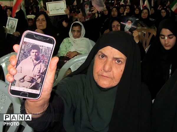 مراسم گرامیداشت آقای شهید ایران و یادبود شهدای شهرستان فلاورجان در اردوگاه شهید بهشتی اصفهان