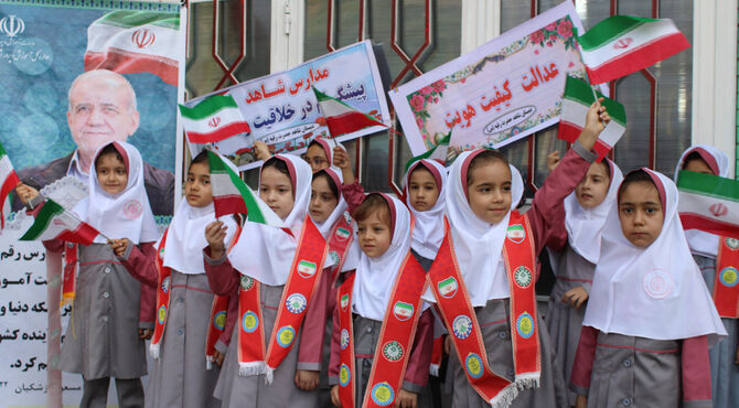 شکوفه‌ها به استقبال ماه مهر رفتند
