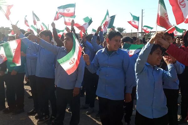 زنگ انقلاب در سعدآباد 