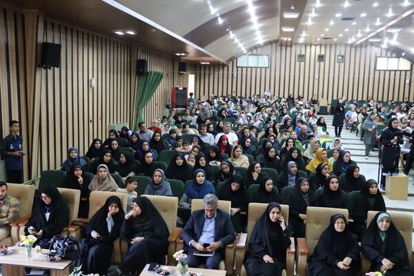 آیین تجلیل از برگزیدگان استانی جشنواره جابربن‌حیان و اصلاح روش‌های آموزش و تحول در محیط یادگیری در البرز
