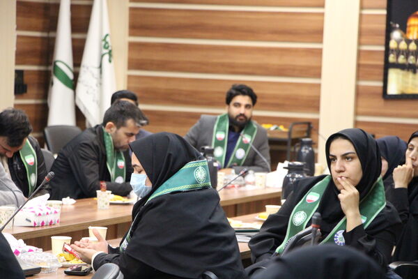 نشست مربیان پیشتاز سازمان دانش‌آموزی خراسان رضوی با قائم مقام وزیر در سازمان دانش آموزی کشور