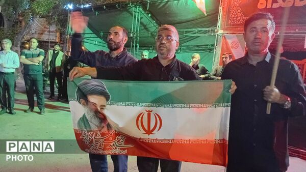 هم‌نوایی فرهنگیان و دانش‌آموزان اهر در سوگواره شبانه رهبر شهید