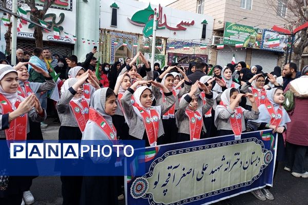 خروش مردمی در خیابان‌های رباط‌کریم در 22بهمن