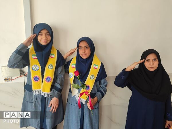  کارشناسان نیروی انتظامی و راهور میهمان دبیرستان شاهد تکتم ناحیه ۳ 