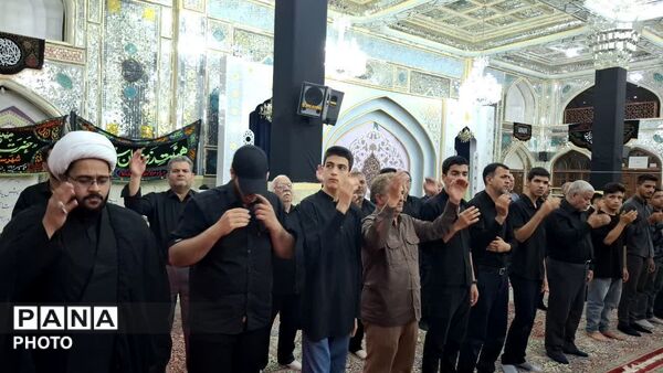 طنین یا حسین در سومین شب محرم از حرم حسین بن الموسی الکاظم (ع)