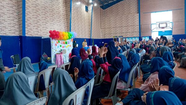 آیین جشن عاطفه‌ها در دبستان ایلیایی ناحیه 2 کرج و شهرستان فردیس
