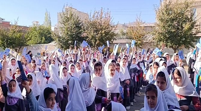 برگزاری "جشن عاطفه ها" در مدسه ام کلثوم شهرستان خلخال