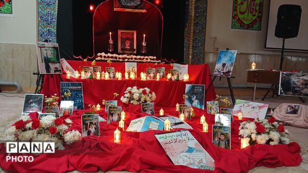 مراسم بزرگداشت چهلمین روز شهادت امام شهید امت و شهدای دبستان میناب 